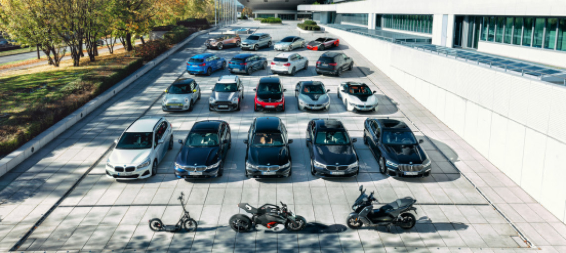 Нові гібридні моделі та вдосконалені високовольтні акумулятори: BMW послідовно розширює модельний ряд електричних автомобілів. 